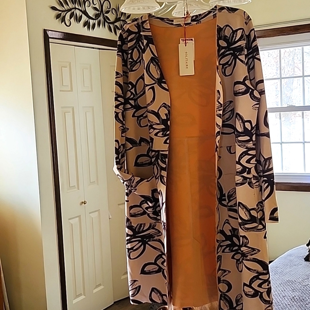 NWT Solitaire Long Cream and Navy Jacket Size L
